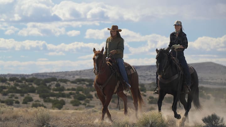 RANSOM CANYON. (L to R) Minka Kelly as Quinn and Lauren Glazier as Angie O’Grady in Episode 103 of Ransom Canyon