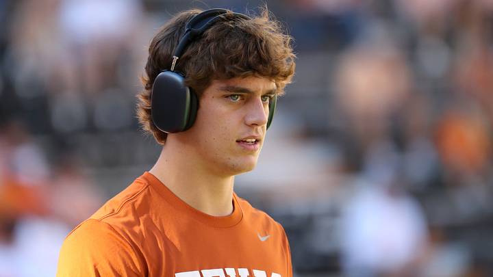 Sep 26, 2026; Knoxville, Tennessee, USA; Texas Longhorns quarterback Arch Manning (16) arrives at Neyland Stadium before the game against the Tennessee Volunteers. Mandatory Credit: Randy Sartin-Imagn Images Sep 26, 2026; Knoxville, Tennessee, USA; Texas Longhorns quarterback Arch Manning (16) arrives at Neyland Stadium before the game against the Tennessee Volunteers. Mandatory Credit: Randy Sartin-Imagn Images