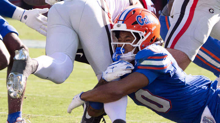 The Florida Gators are losing another starting defensive back to the portal.