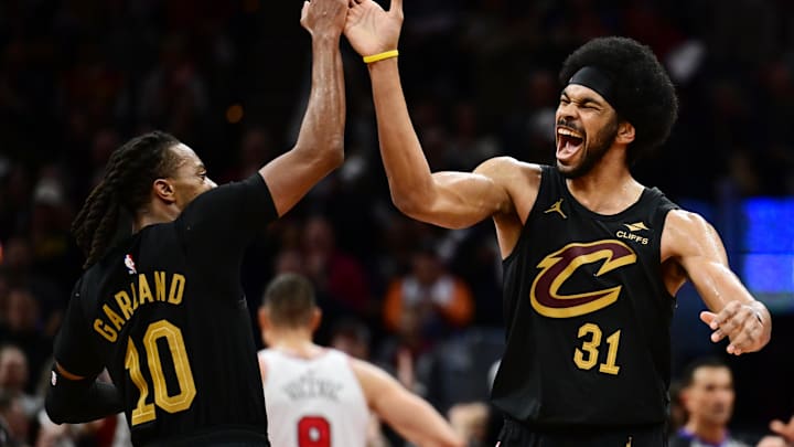 Nov 15, 2024; Cleveland, Ohio, USA; Cleveland Cavaliers guard Darius Garland (10) and center Jarrett Allen (31) celebrate during the second half against the Chicago Bulls at Rocket Mortgage FieldHouse. Mandatory Credit: Ken Blaze-Imagn Images Nov 15, 2024; Cleveland, Ohio, USA; Cleveland Cavaliers guard Darius Garland (10) and center Jarrett Allen (31) celebrate during the second half against the Chicago Bulls at Rocket Mortgage FieldHouse. Mandatory Credit: Ken Blaze-Imagn Images