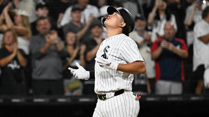 Sep 9, 2026; Chicago, Illinois, USA; Chicago White Sox first baseman Munetaka Murakami (5) raises his arms after hitting his home run during the eighth inning against the Pittsburgh Pirates at Rate Field. Mandatory Credit: Matt Marton-Imagn Images Sep 9, 2026; Chicago, Illinois, USA; Chicago White Sox first baseman Munetaka Murakami (5) raises his arms after hitting his home run during the eighth inning against the Pittsburgh Pirates at Rate Field. Mandatory Credit: Matt Marton-Imagn Images