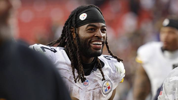 Nov 10, 2024; Landover, Maryland, USA; Pittsburgh Steelers running back Najee Harris (22) walks off the field after defeating the Washington Commanders at Northwest Stadium. Mandatory Credit: Amber Searls-Imagn Images Nov 10, 2024; Landover, Maryland, USA; Pittsburgh Steelers running back Najee Harris (22) walks off the field after defeating the Washington Commanders at Northwest Stadium. Mandatory Credit: Amber Searls-Imagn Images