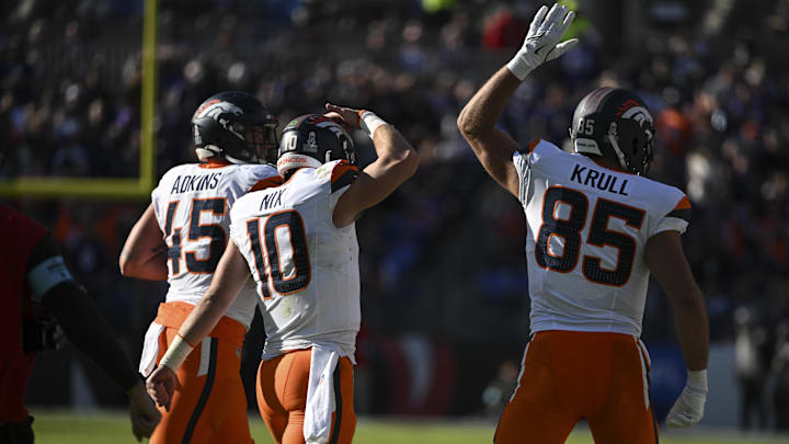 Nov 3, 2024; Baltimore, Maryland, USA; Denver Broncos quarterback Bo Nix (10) reacts after catching a touchdown against the Baltimore Ravens during the first half at M&T Bank Stadium. Nov 3, 2024; Baltimore, Maryland, USA; Denver Broncos quarterback Bo Nix (10) reacts after catching a touchdown against the Baltimore Ravens during the first half at M&T Bank Stadium.