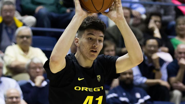 Feb 11, 2016; Berkeley, CA, USA; Oregon Ducks forward Roman Sorkin (41) passes the ball against the California Golden Bears during the second half at Haas Pavilion. The California Golden Bears defeated the Oregon Ducks 83-63. Mandatory Credit: Kelley L Cox-Imagn Images