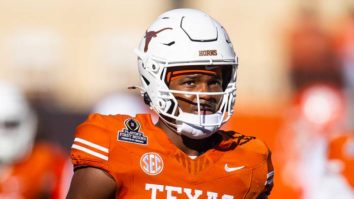 Texas Longhorns defensive back Jelani McDonald against the Clemson Tigers during the CFP National playoff first round at Darrell K Royal-Texas Memorial Stadium. Texas Longhorns defensive back Jelani McDonald against the Clemson Tigers during the CFP National playoff first round at Darrell K Royal-Texas Memorial Stadium.