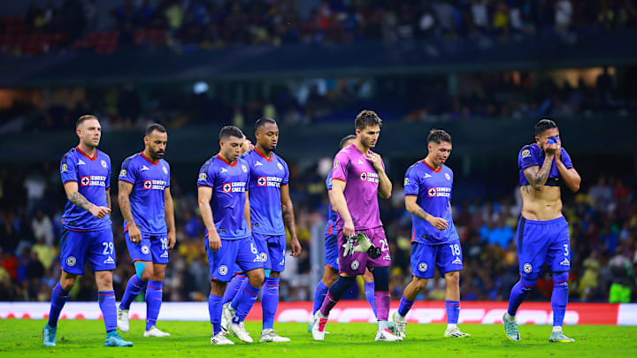 Cruz Azul sigue buscando otro centro delantero 