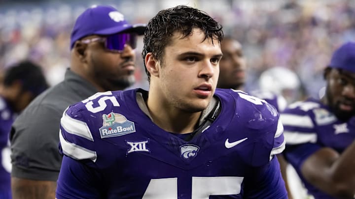 Kansas State Wildcats linebacker Austin Romaine (45) against the Rutgers Scarlet Knights during the Rate Bowl at Chase Field.
