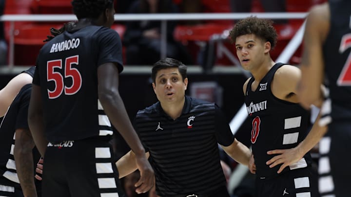Jan 28, 2025; Salt Lake City, Utah, USA; Cincinnati Bearcats head coach Wes Miller gives instructions during the second half against the Utah Utes at Jon M. Huntsman Center. Mandatory Credit: Rob Gray-Imagn Images