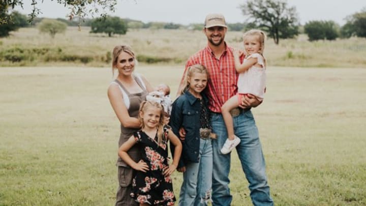Justin, Katie, Blakely, Abilene, Ellie, & Jhett