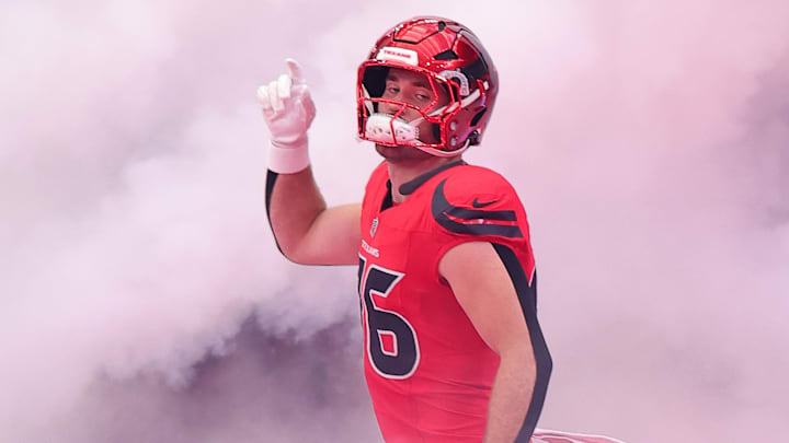 Nobody seems to notice that Dalton Schultz worked his way into the Houston Texans record books on Sunday afternoon