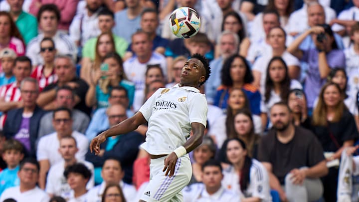 Atacante passa a ser o número 7 da equipe espanhola