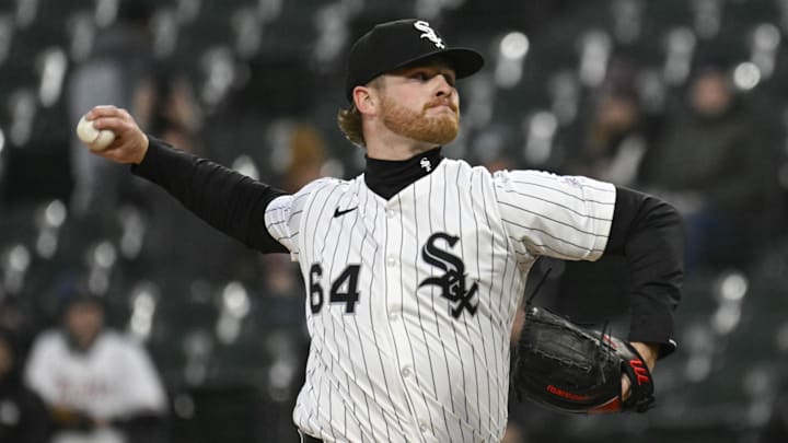 Chicago White Sox pitcher Shane Smith (64) throws against the Minnesota Twins at Rate Field. 