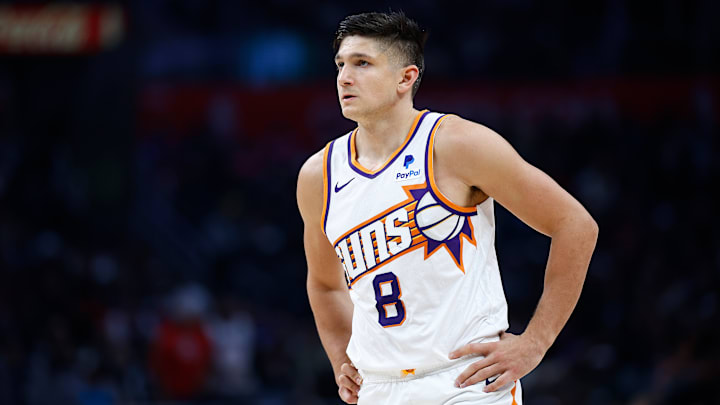 Phoenix Suns v Los Angeles Clippers