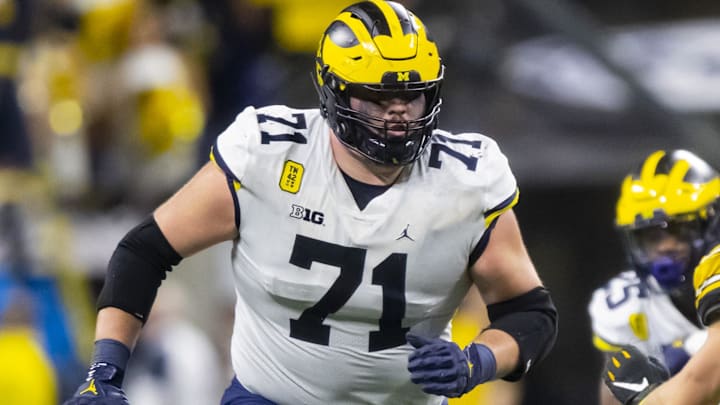 Former Atlanta Falcons offensive lineman Andrew Stueber, who played collegiately at Michigan, was signed off the practice squad by the Cincinnati Bengals. Former Atlanta Falcons offensive lineman Andrew Stueber, who played collegiately at Michigan, was signed off the practice squad by the Cincinnati Bengals.