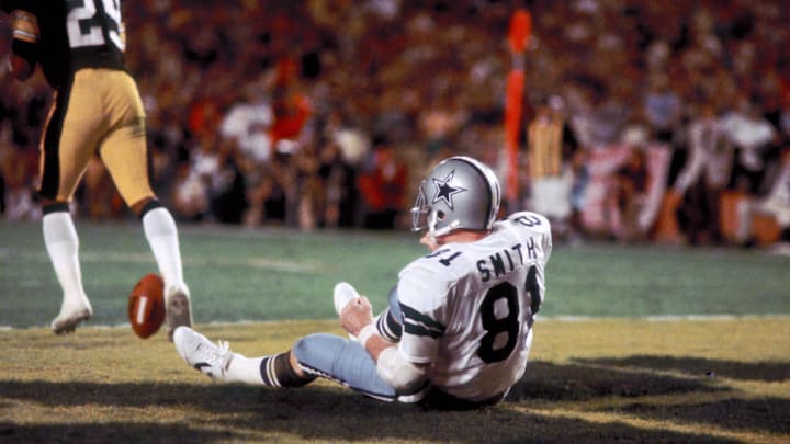 Dallas Cowboys tight end Jackie Smith reacts to dropping a potential touchdown pass in the end zone during Super Bowl XIII against the Pittsburgh Steelers. Dallas Cowboys tight end Jackie Smith reacts to dropping a potential touchdown pass in the end zone during Super Bowl XIII against the Pittsburgh Steelers.