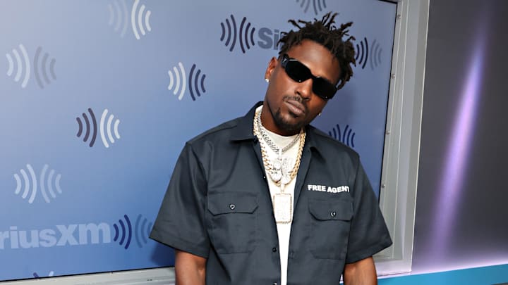 Celebrities Visit SiriusXM - April 27, 2022