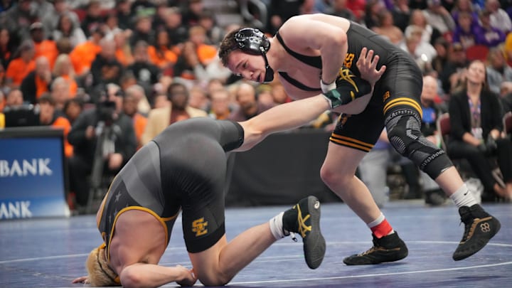 Waverly-Shell Rock's Bas Diaz and Southeast Polk's Logan Trenary during the 3A-150 final Saturday, Feb. 17, 2024, at Wells Fargo Arena. Waverly-Shell Rock's Bas Diaz and Southeast Polk's Logan Trenary during the 3A-150 final Saturday, Feb. 17, 2024, at Wells Fargo Arena.