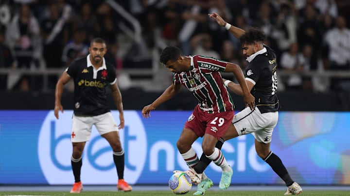 Vasco x Fluminense se enfrentam pelo Carioca Vasco x Fluminense se enfrentam pelo Carioca