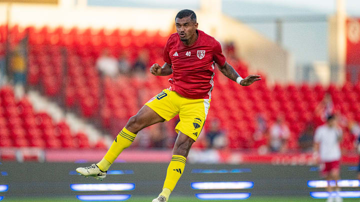 Clayton Sampaio disputou dois jogos na 1ª divisão do Campeonato Português