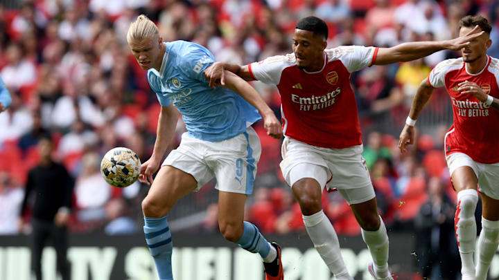 Manchester City y Arsenal jugarán el domingo por la cima de la Premier League