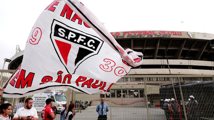 Diretor do SPFC diz que quer fechar naming rights do Morumbi até o final de 2023. 