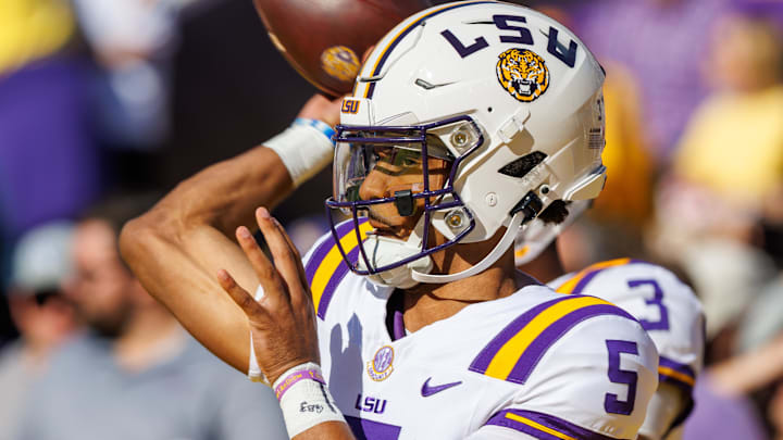Nov 25, 2023; Baton Rouge, Louisiana, USA;  LSU Tigers quarterback Jayden Daniels (5) during warmups