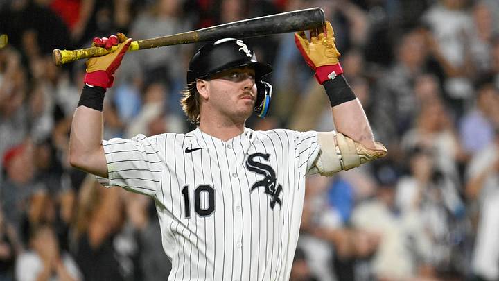 Sep 9, 2026: Chicago White Sox second baseman Chase Meidroth (10) holds his bat after lining into an unassisted double play during the eighth inning against the Pittsburgh Pirates at Rate Field.  Credit: Matt Marton-Imagn Images