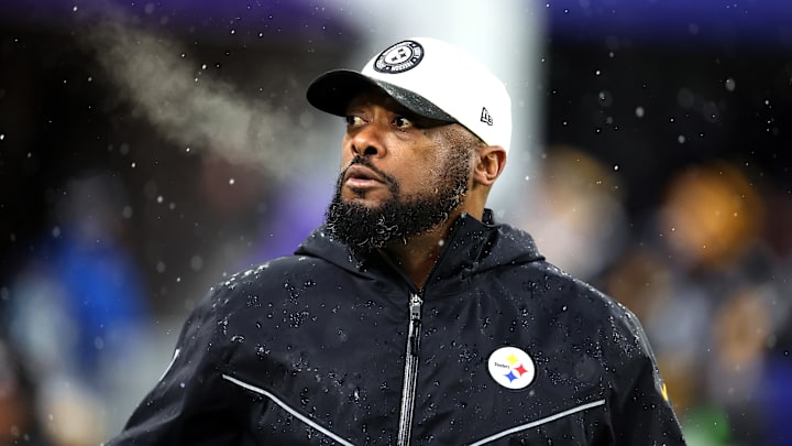 Pittsburgh Steelers v Baltimore Ravens