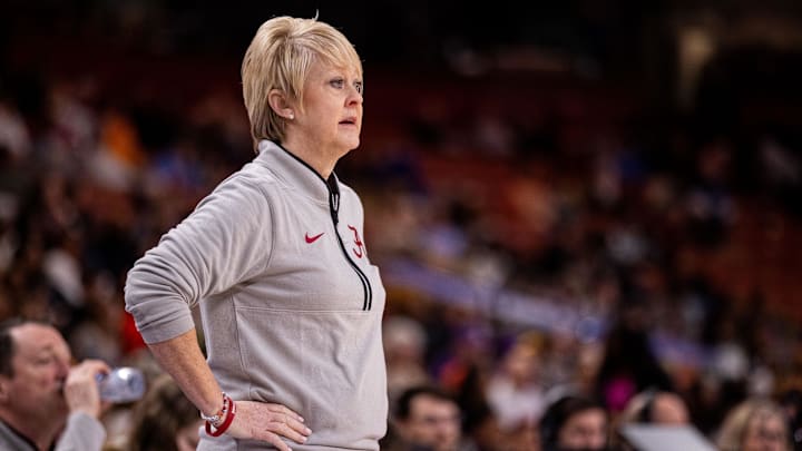 Mar 6, 2025; Greenville, SC, USA; Alabama Crimson Tide head coach Kristy Curry during the first half against the Alabama Crimson Tide at Bon Secours Wellness Arena. Mandatory Credit: Scott Kinser-Imagn Images Mar 6, 2025; Greenville, SC, USA; Alabama Crimson Tide head coach Kristy Curry during the first half against the Alabama Crimson Tide at Bon Secours Wellness Arena. Mandatory Credit: Scott Kinser-Imagn Images