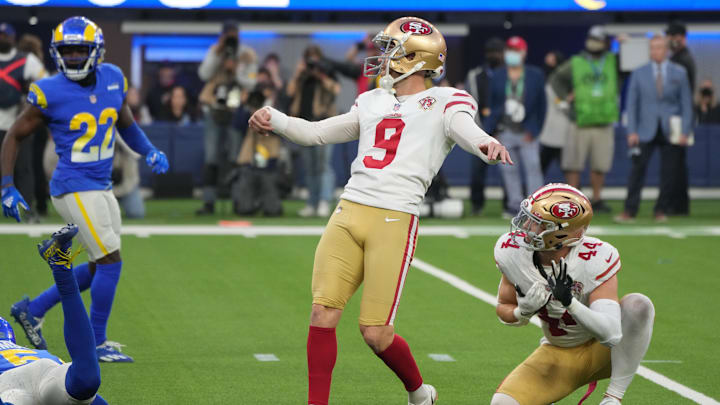 Jan 9, 2022; Inglewood, California, USA; San Francisco 49ers kicker Robbie Gould (9) kicks a field