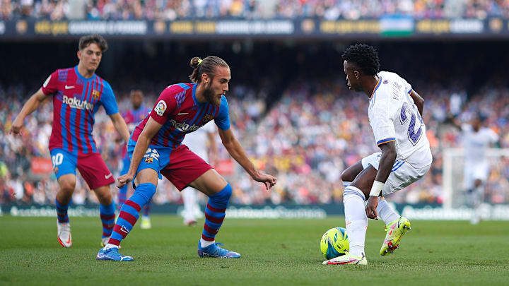 O Barcelona perdeu o quarto El Clásico consecutivo, algo que não acontecia há mais de 55 anos. O Real Madrid festejou.