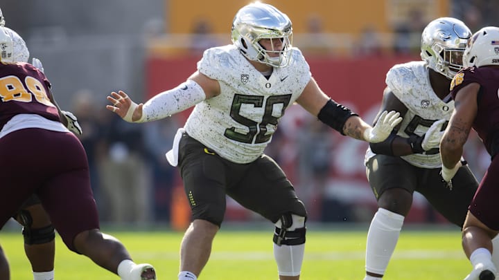 Nov 18, 2023; Tempe, Arizona, USA; Oregon Ducks offensive lineman Jackson Powers-Johnson (58)