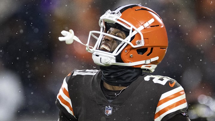 Dec 17, 2022; Cleveland, Ohio, USA; Cleveland Browns cornerback Denzel Ward (21) celebrates a