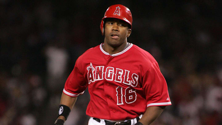 August 21, 2007; Anaheim CA, USA; Los Angeles Angels leftfielder Garret Anderson (16) rounds the bases after hitting a three run homer in the third inning against the New York Yankees at Angel Stadium in Anaheim. Mandatory Credit: Gary A. Vasquez-Imagn Images