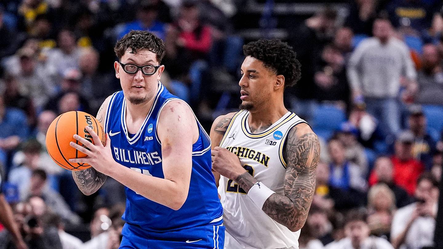 Lakers' new fan-favorite rookie might not report to training camp now