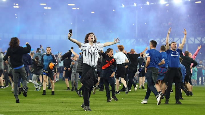 Everton hält die Klasse