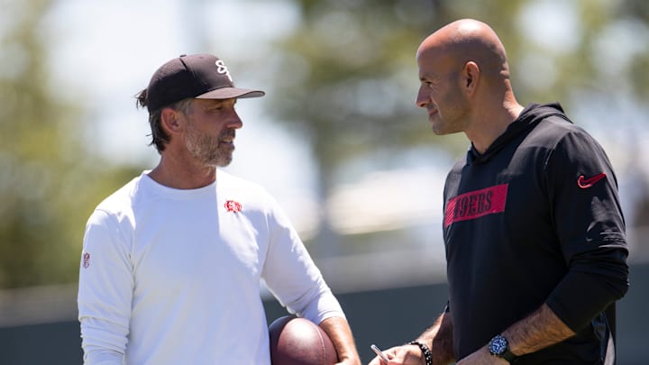 San Francisco 49ers head coach Kyle Shanahan (L) and defensive coordinator Robert Saleh (R)