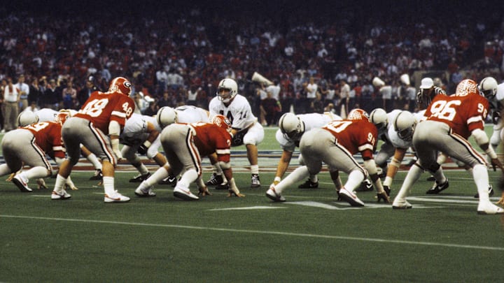 Penn State Nittany Lions quarterback Todd Blackledge (14)