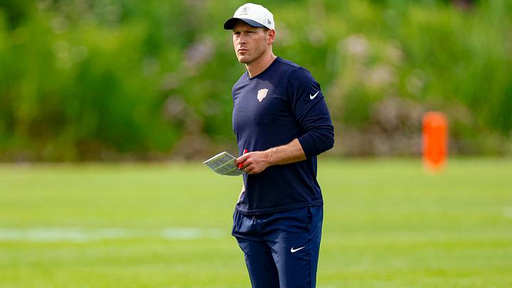 Chicago Bears head coach Ben Johnson looks on during Training Camp at Halas Hall. Mandatory Credit: Kamil Krzaczynski-Imagn Images Chicago Bears head coach Ben Johnson looks on during Training Camp at Halas Hall. Mandatory Credit: Kamil Krzaczynski-Imagn Images