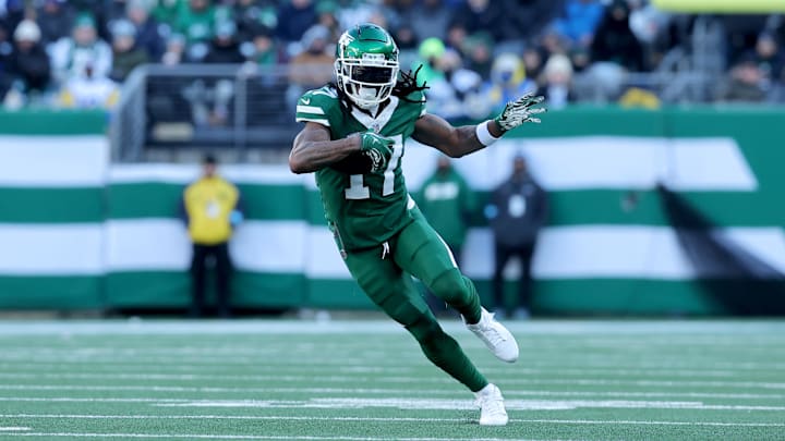 New York Jets wide receiver Davante Adams is a free agent this offseason.
