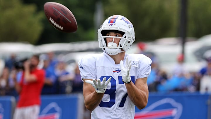 Recently signed receiver Andy Isabella makes catch during training camp.