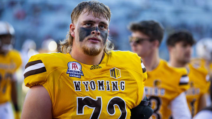 2026 NFL Draft: Chicago Bears steal OL Caden Barnett