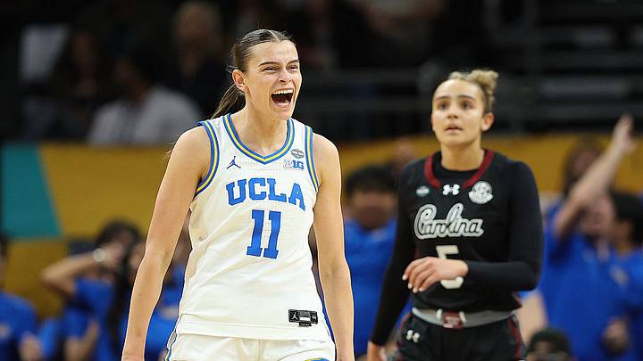 Gabriela Jáquez celebra uno de los puntos de UCLA en la final ante Carolina del Sur