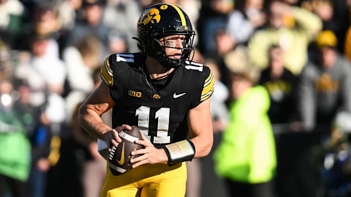 Iowa Hawkeyes quarterback Mark Gronowski Iowa Hawkeyes quarterback Mark Gronowski
