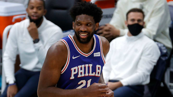 Joel Embiid sigue brillando en los 76ers