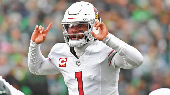 Dec 31, 2023; Philadelphia, Pennsylvania, USA; Arizona Cardinals quarterback Kyler Murray (1) calls a play against the Philadelphia Eagles at Lincoln Financial Field. Mandatory Credit: Eric Hartline-USA TODAY Sports