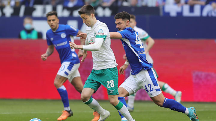 FC Schalke 04 v SV Werder Bremen FC Schalke 04 v SV Werder Bremen