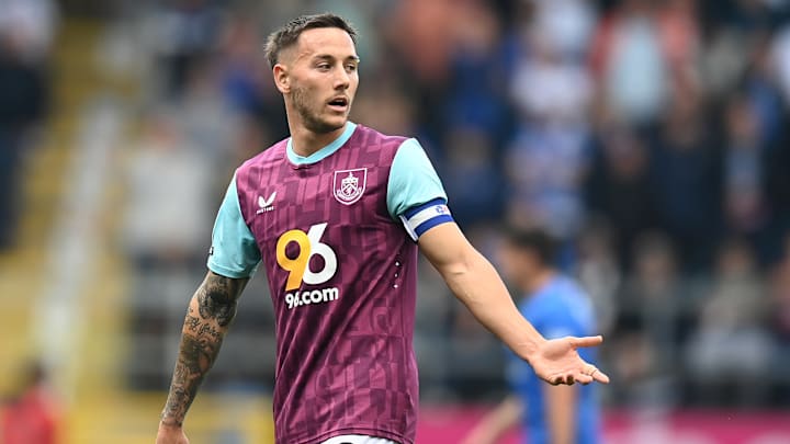 Burnley FC v Portsmouth FC - Sky Bet Championship