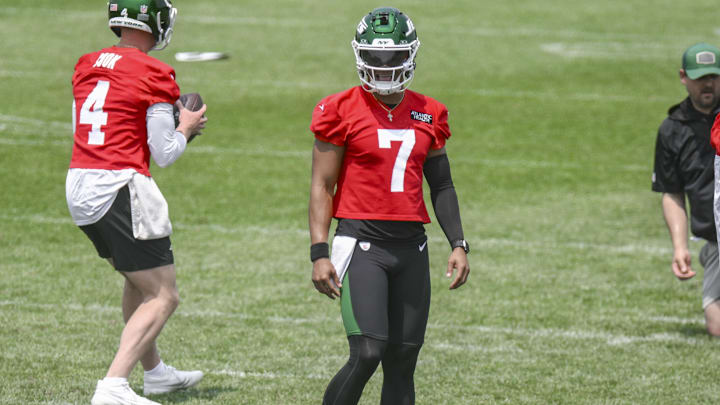 Jun 11, 2025; Florham Park, NY, USA; New York Jets quarterback Justin Fields (7) looks on during minicamp at Atlantic Health Jets Training Center. Mandatory Credit: John Jones-Imagn Images
