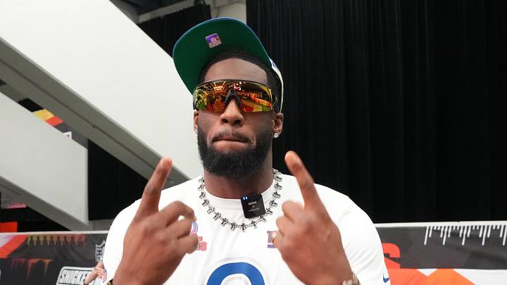 New York Giants linebacker Brian Burns headlines a star-studded charity softball game Saturday night, the proceeds of which will benefit autistic awareness. New York Giants linebacker Brian Burns headlines a star-studded charity softball game Saturday night, the proceeds of which will benefit autistic awareness.